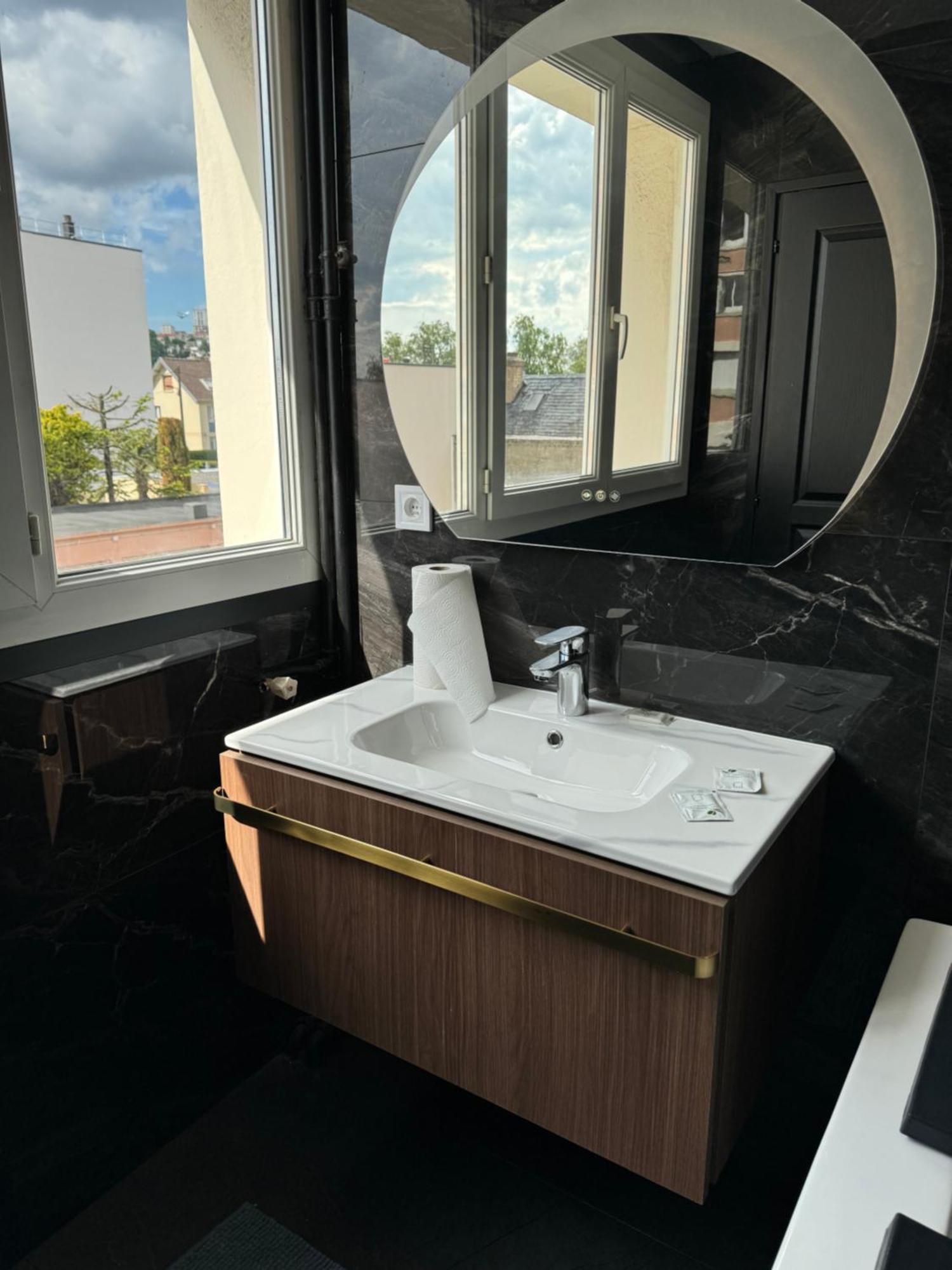 Appartement Jacuzzi Le Havre Luaran gambar